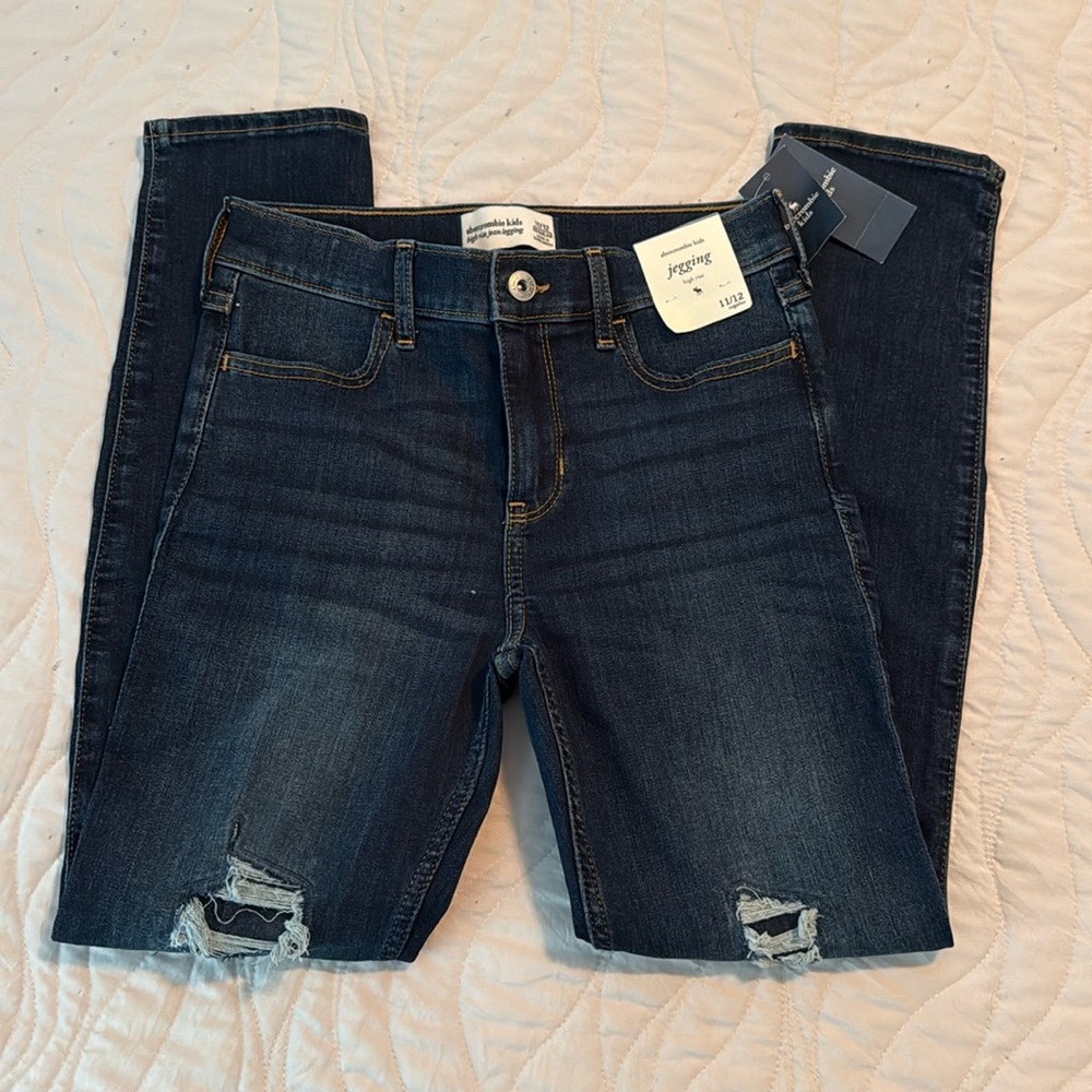NWT Abercrombie Kids Jegging Jeans Size 11/12